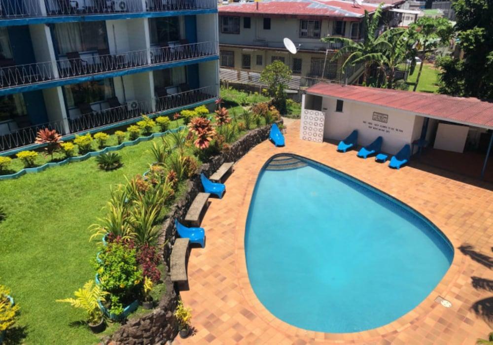 Capricorn Hotel Suva Exteriör bild