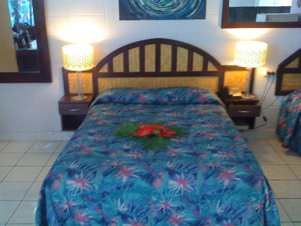 Capricorn Hotel Suva Exteriör bild